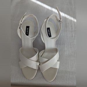 DKNY Women's Cross Cross Sandals Heel White Size 10.
